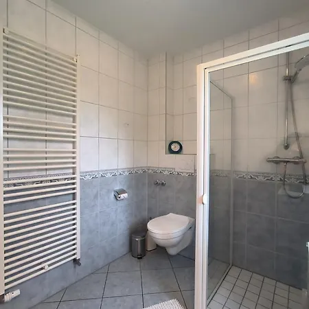 Unter Den Linden * Wallsbull